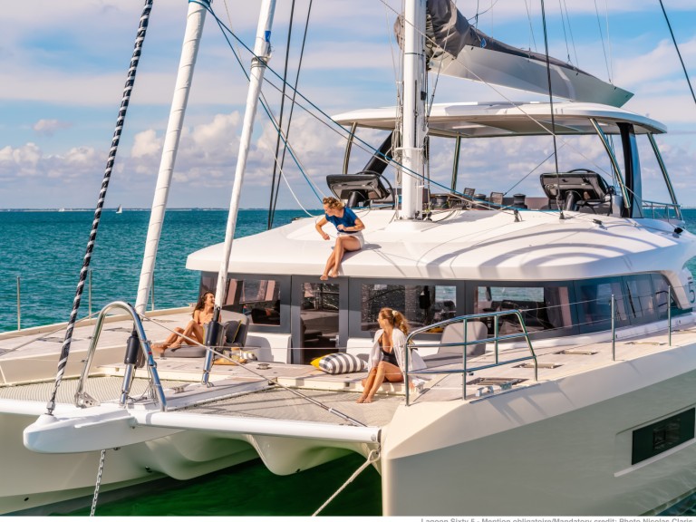 Yacht charter Salerno - Lagoon Lagoon Sixty 5 Owner's Version on SamBoat