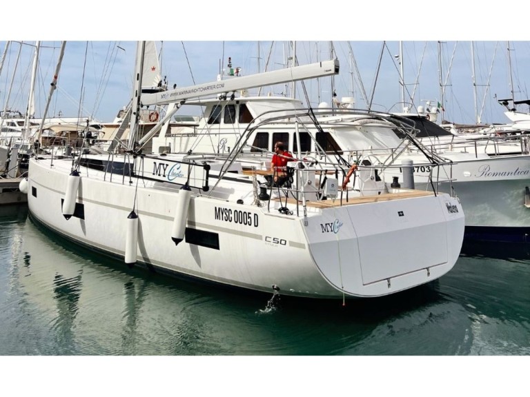 Yacht hire Cecina cheap Bavaria C50