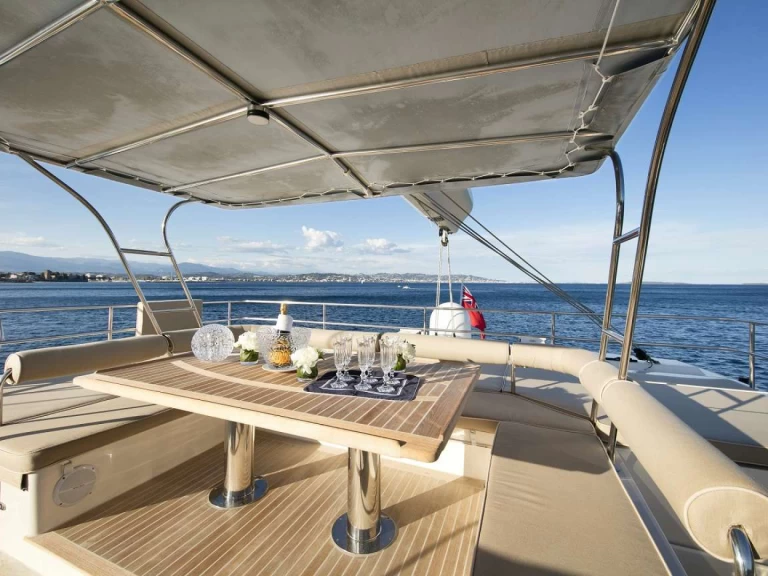 Hire a Sunreef Free Spirit Corsica