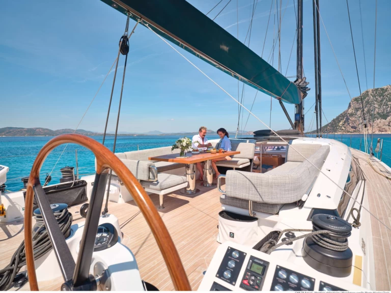 Hire Luxury Yacht Solaris with a boat licence