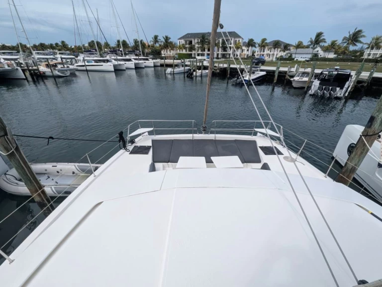 Hire a Bali Bali 4.1 Nassau