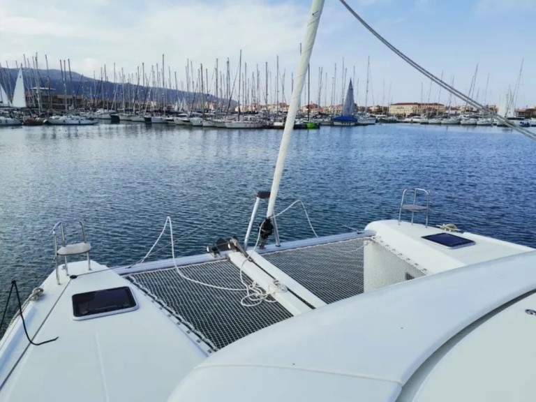 Lagoon Lagoon 42 charter bareboat or skippered in  Lygia