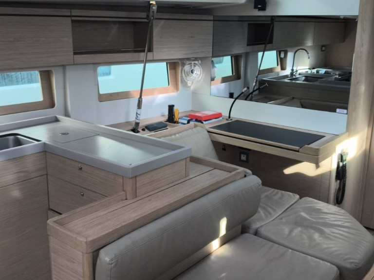 Hire Sailboat Bénéteau with a boat licence