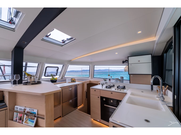 Yacht hire Palma de Mallorca cheap Nautitech 44 Open[G]