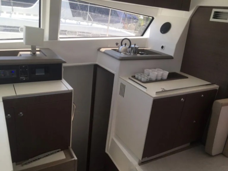 Bali Bali 4.1 charter bareboat or skippered in  Lygia