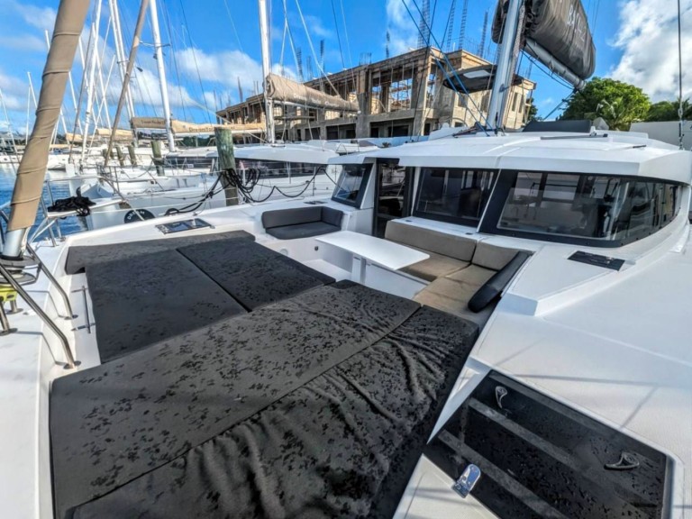 Hire a Bali Bali 4.2 Nassau