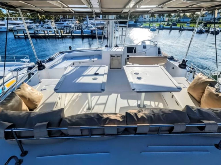 Hire Catamaran Bali with a boat licence