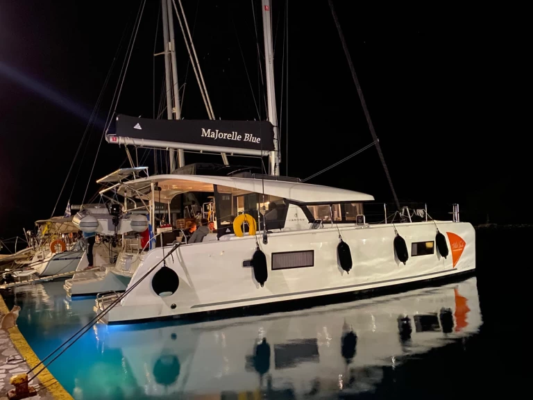 Hire a Lagoon Lagoon 42 Naxos Port