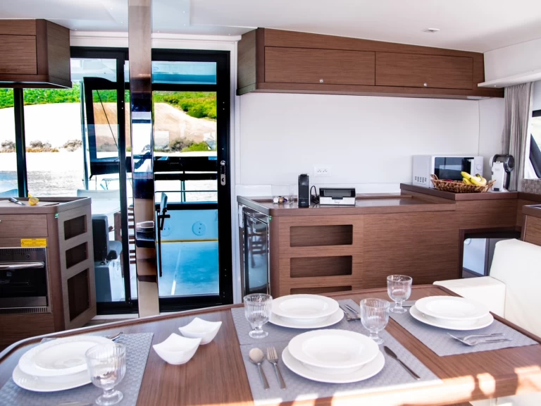 Catamaran hire in Naxos Port - Lagoon Lagoon 42