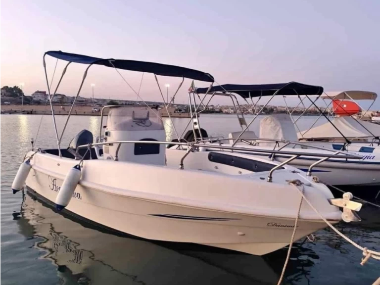 Hire a acqua viva 19 Acitrezza