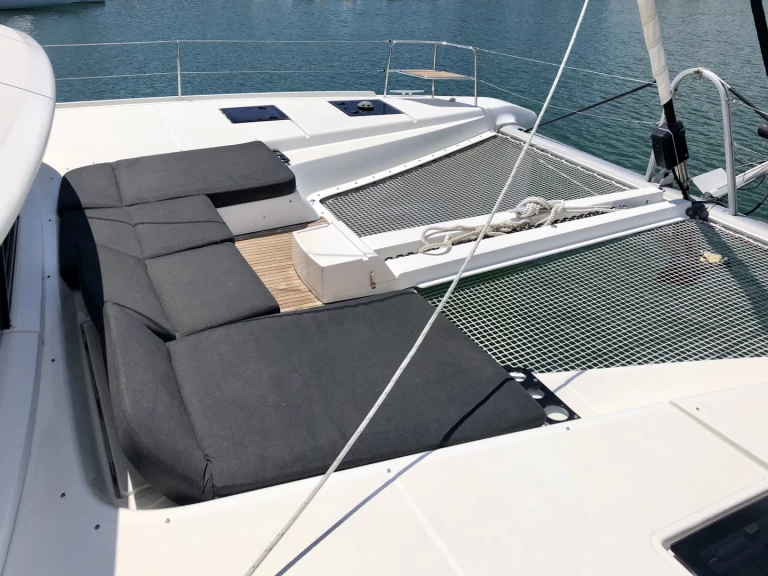Catamaran to hire Port Cogolin at the best price