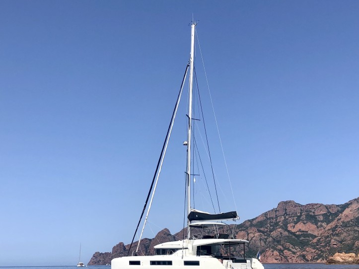 Yacht hire Port Cogolin cheap Lagoon 50