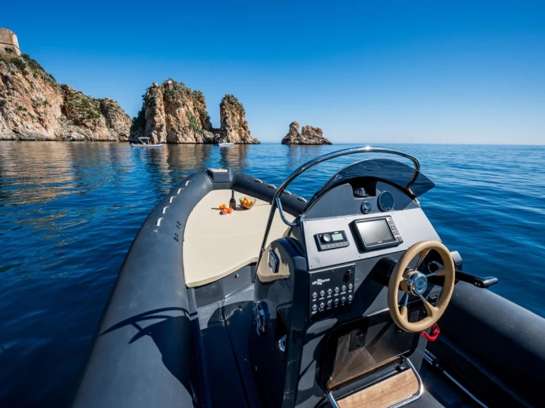 RIB to hire Castellammare del Golfo at the best price