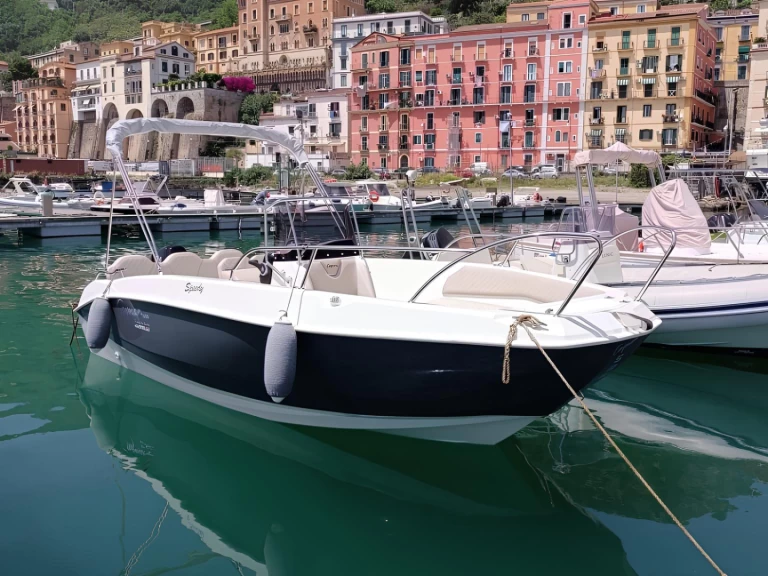 Hire Motorboat with or without skipper Terminal Boat Salerno
