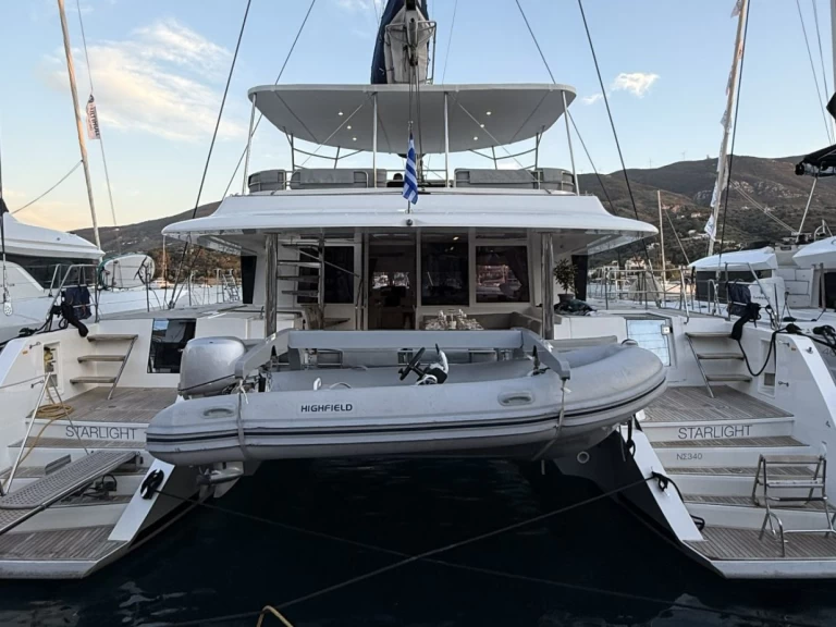 Yacht hire Alimos cheap Lagoon 560 S2
