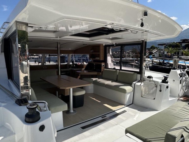 Yacht charter Ðuraševići - Bali Bali Catsmart on SamBoat