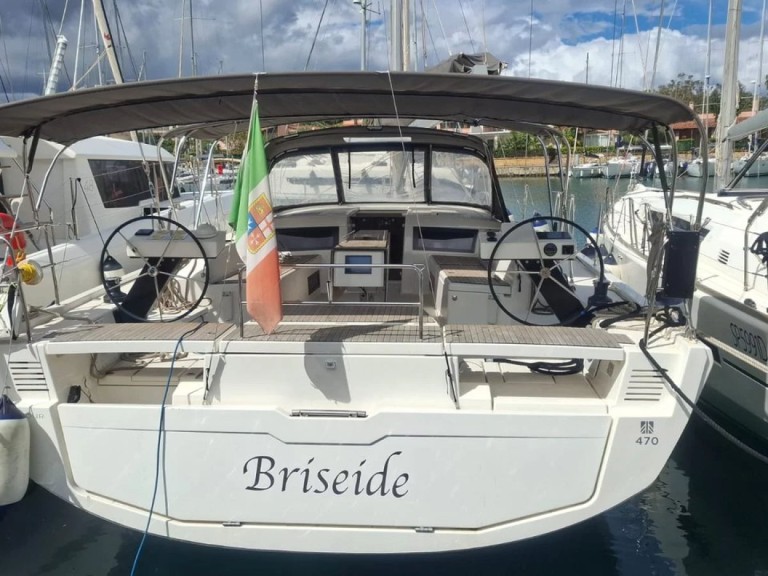 Yacht hire Cagliari cheap Dufour 470