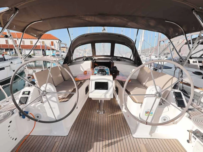 Hire Sailboat with or without skipper Bavaria Pula