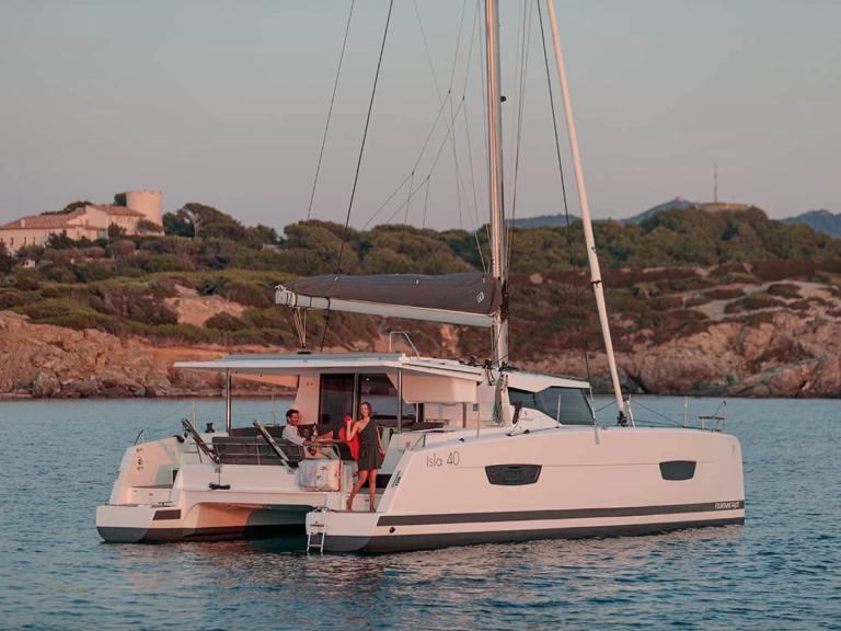 Yacht hire Alimos cheap Isla 40