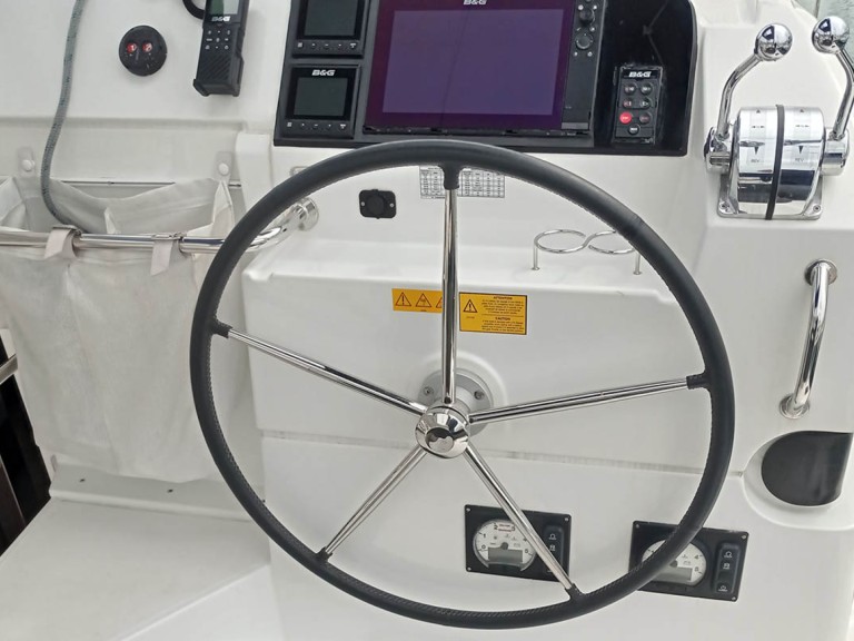 Yacht hire Alimos cheap Lagoon 40