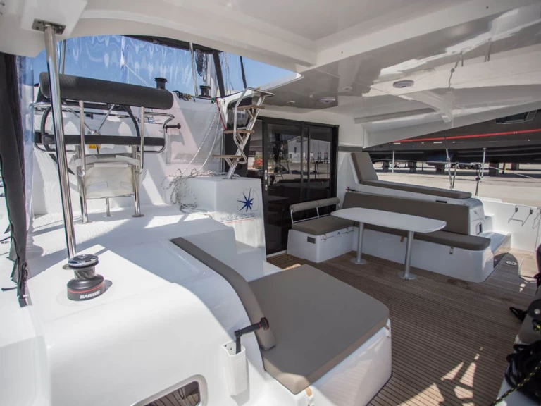 Hire a Lagoon Lagoon 42 Alimos