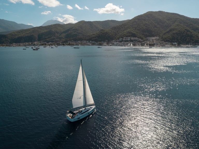 Sailboat hire in Fethiye - Bavaria Bavaria C38