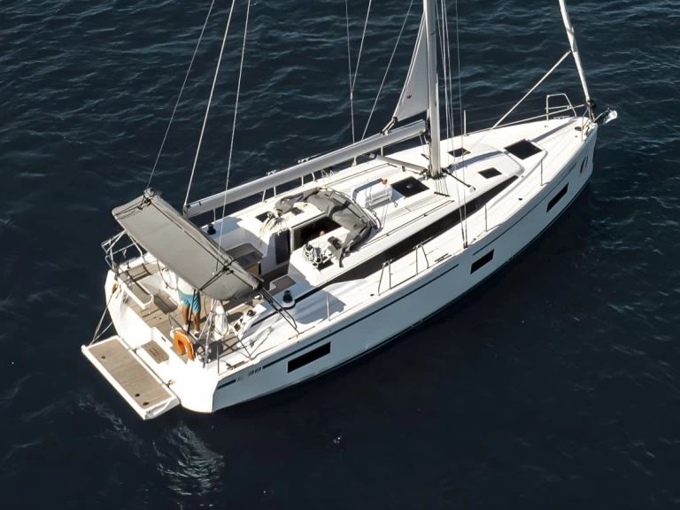 Sailboat hire in Fethiye - Bavaria Bavaria C38