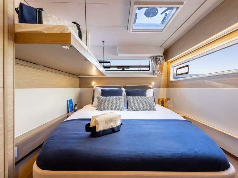 Yacht charter Benitses - Lagoon Lagoon 43 on SamBoat