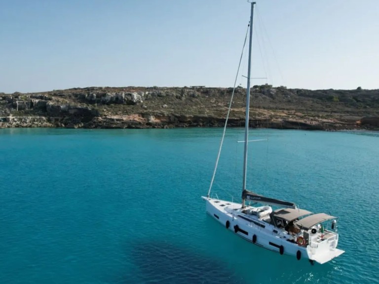 Sailboat hire in Cagliari - Dufour Dufour 470