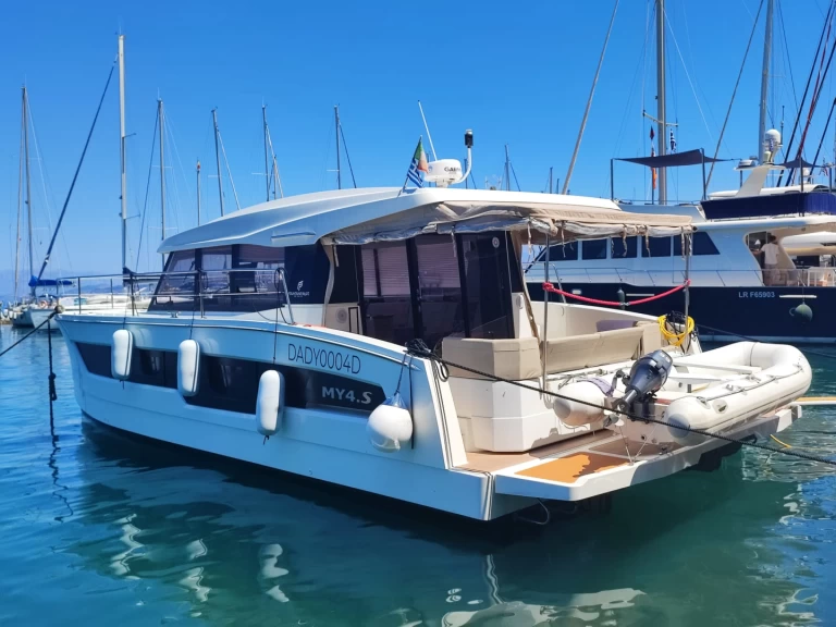 Fountaine Pajot Fountaine Pajot MY4.S charter bareboat or skippered in  Taranto