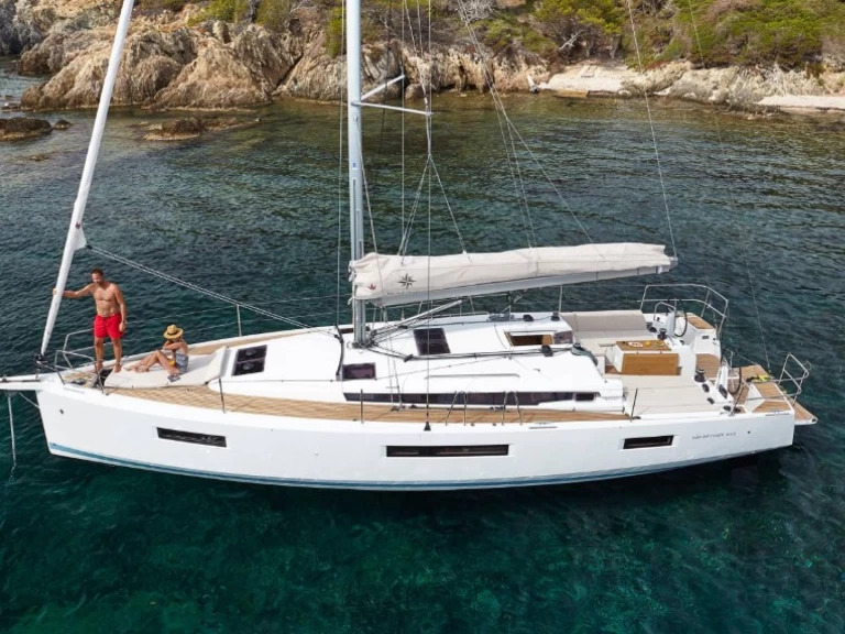 Charter a Jeanneau Sun Odyssey 44 in Ibiza Town on Samboat