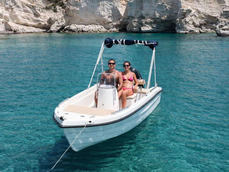 Motorboat hire in Mílos - Funboat 455N