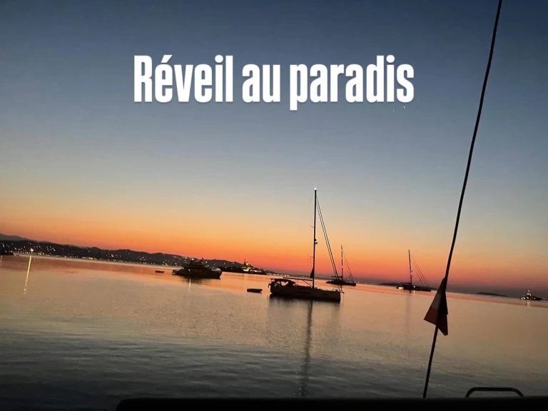 Hire Motorboat with or without skipper Jeanneau Cannes