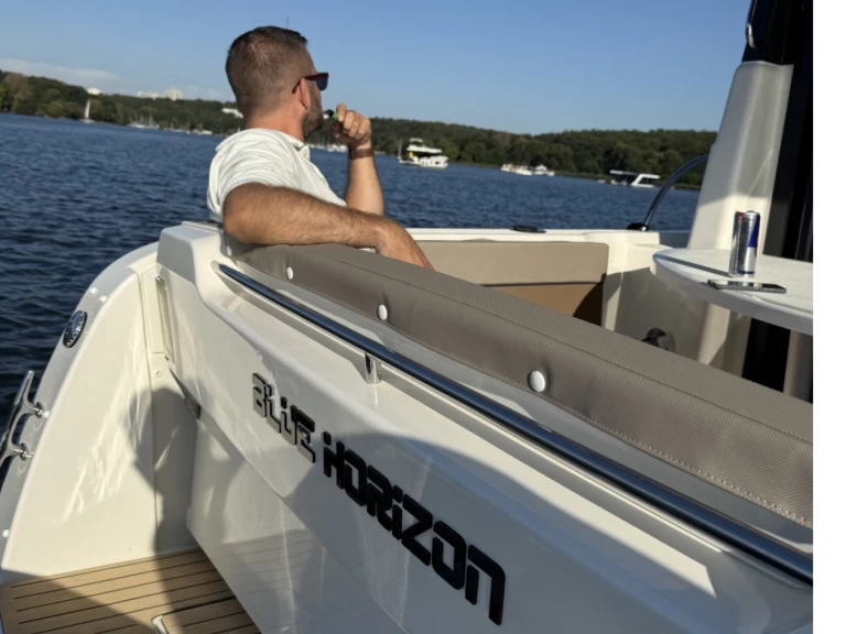 Motorboat to hire Berlin at the best price