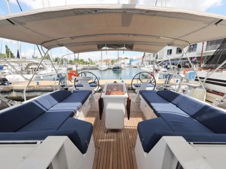 Catamaran hire in Lefkáda - Lagoon Lagoon 46