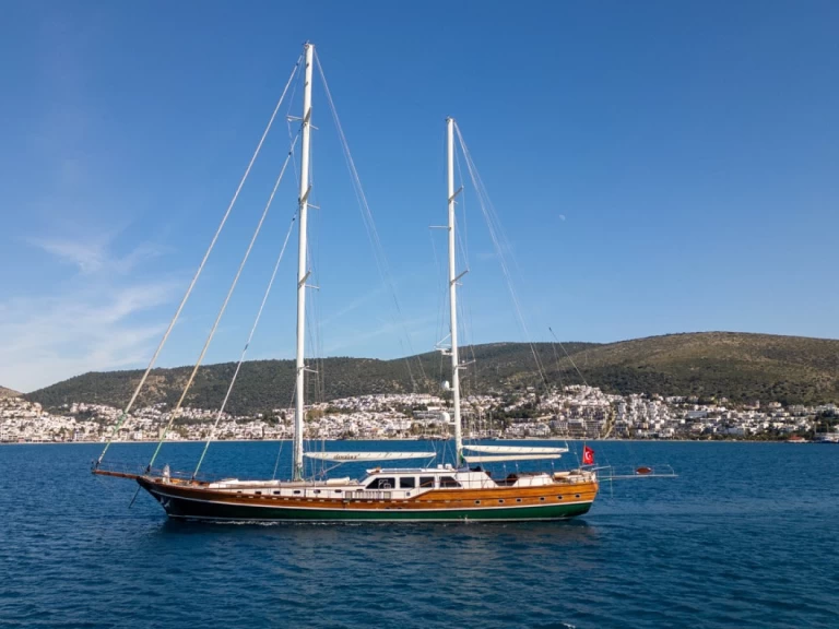 Hire a  CARPEDIEM 5 Bodrum