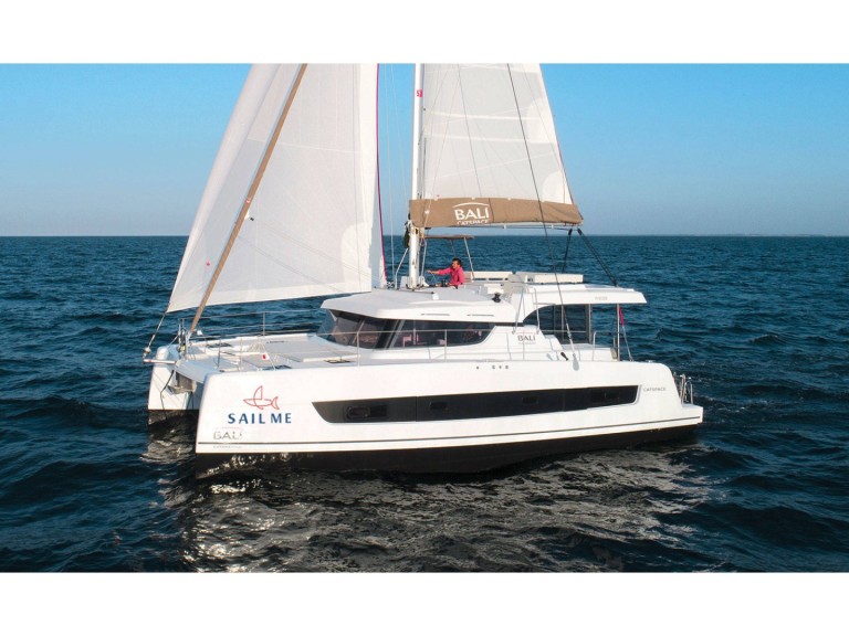 Yacht hire Ibiza Town cheap Bali Catspace Voile