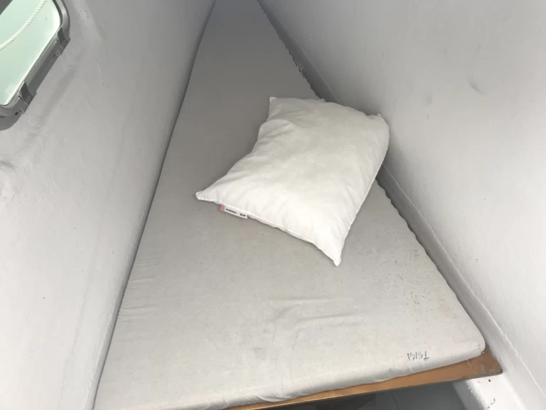 Charter a Lagoon Lagoon 440 in San Teodoro on Samboat