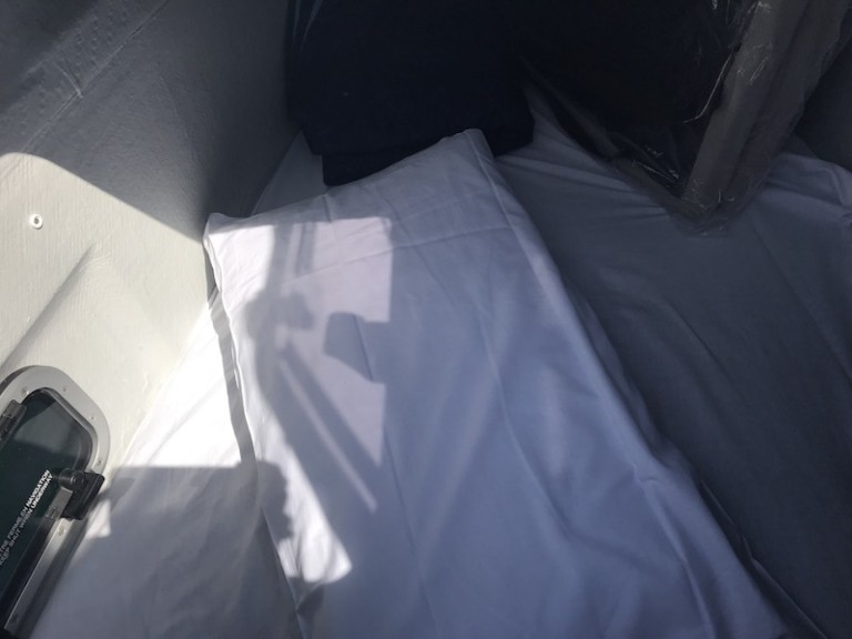 Charter a Lagoon Lagoon 40 in San Teodoro on Samboat