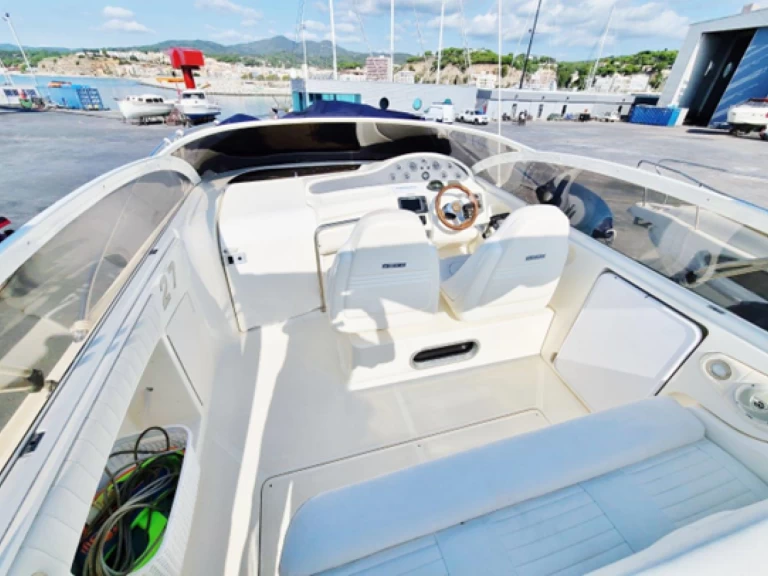 Hire a Gobbi Gobbi 27 Sport Platja d'Aro