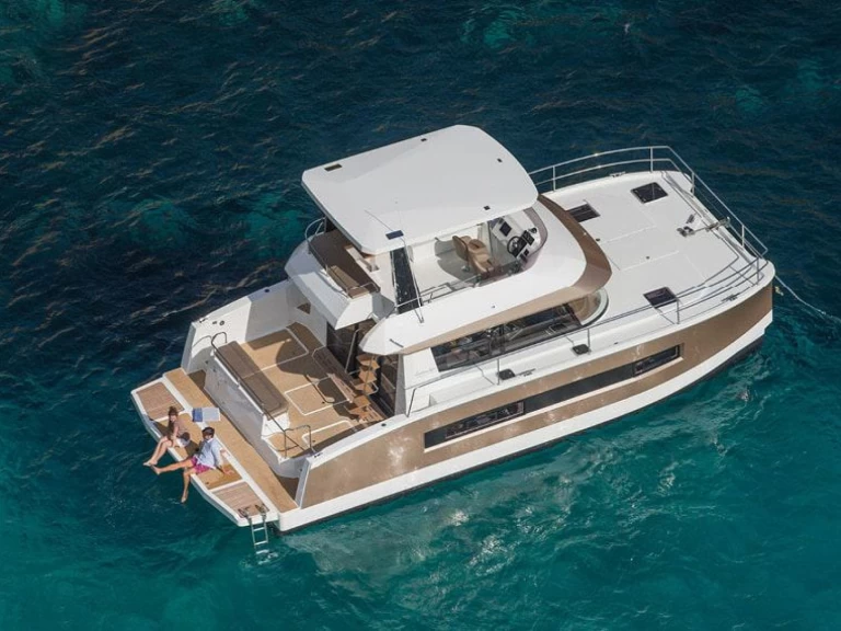 Yacht hire Lisbon cheap Fountaine Pajot MY 37