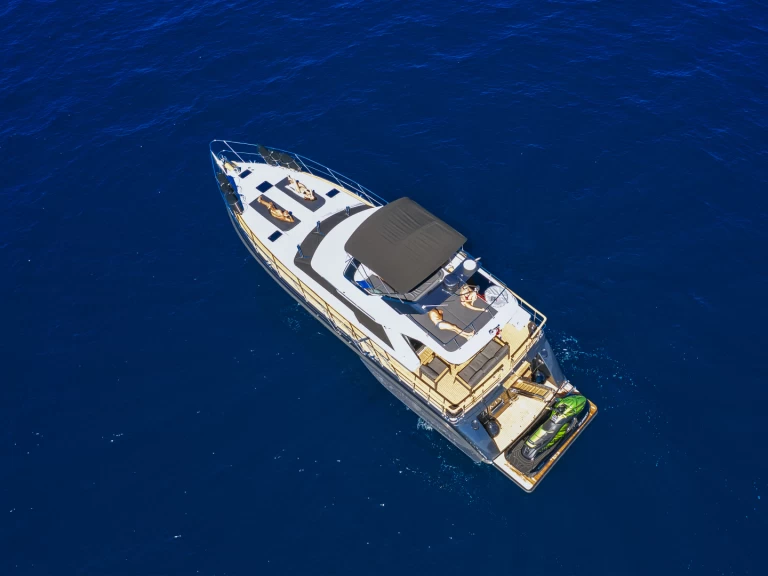 Luxury Yacht to hire Zadar at the best price