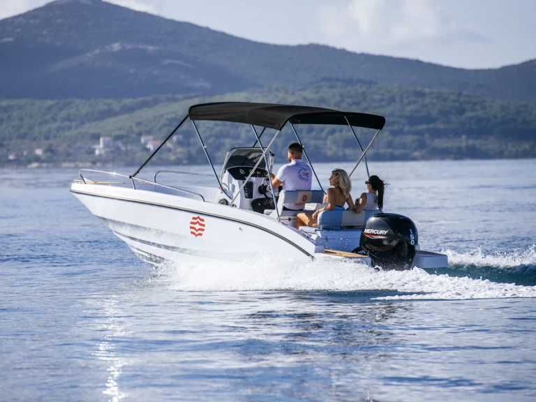 Yacht hire Zadar cheap Venturo 21