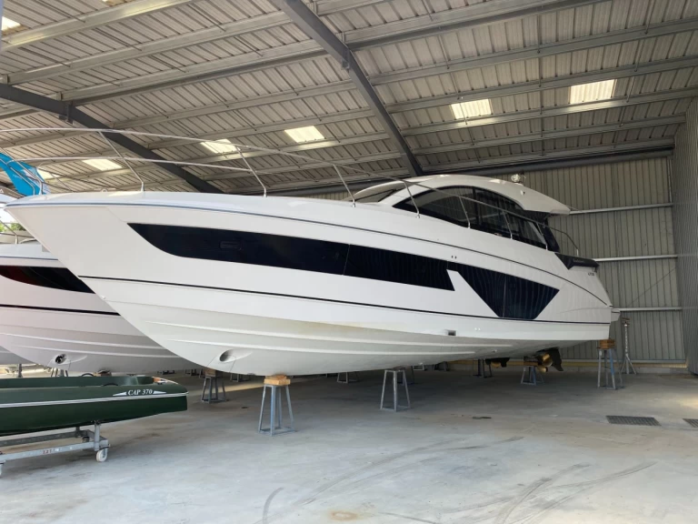 Hire a Bénéteau Gran Turismo 45 Ajaccio