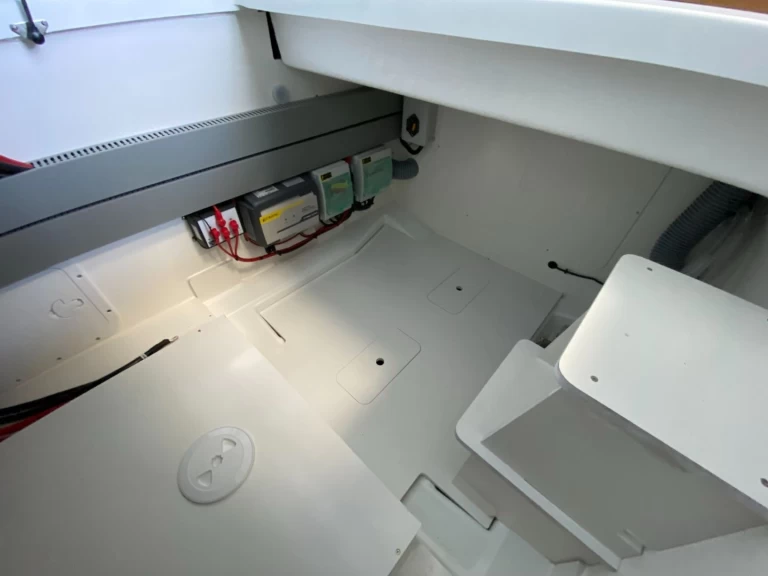 Motorboat hire in Ajaccio - Bénéteau ANTARES 11 OB FLY