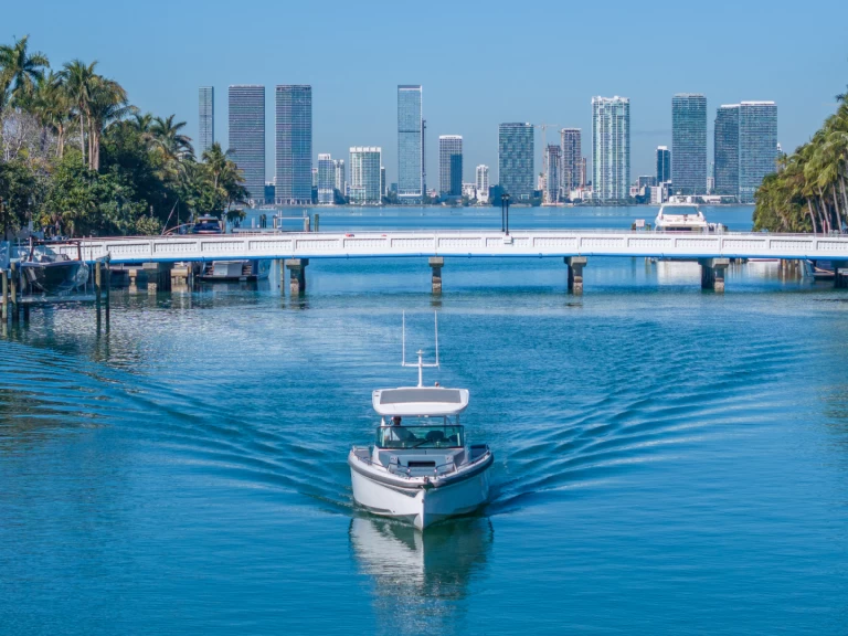 Yacht hire Miami cheap 38 Sun-Top