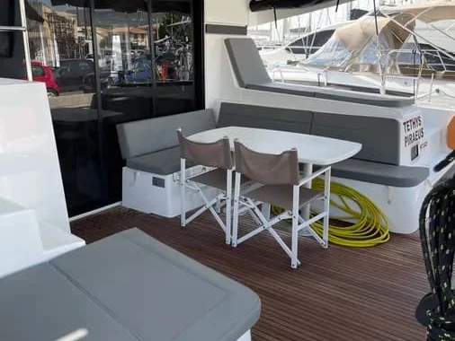 Hire Catamaran with or without skipper Lagoon Lefkáda