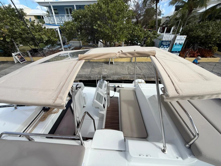 Yacht charter Road Town - Fountaine Pajot Tanna 47 on SamBoat