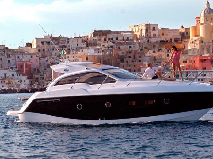 Motorboat to hire Beaulieu-sur-Mer at the best price