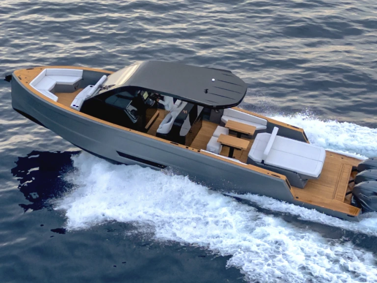 Luxury Yacht to hire Ibiza Town at the best price